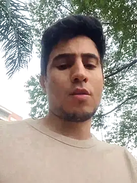 Snapshot of GamerQuinn chatting on 02/18/25, 12:17 GamerQuinn online show from 02/18/25, 12:17