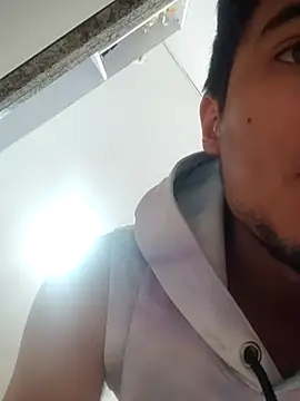 Snapshot of GamerQuinn chatting on 02/27/25, 03:05 GamerQuinn online show from 02/27/25, 03:05