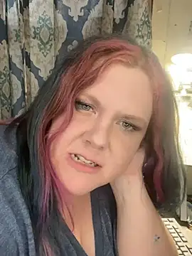 leenieb88 online show from 12/24/24, 12:33