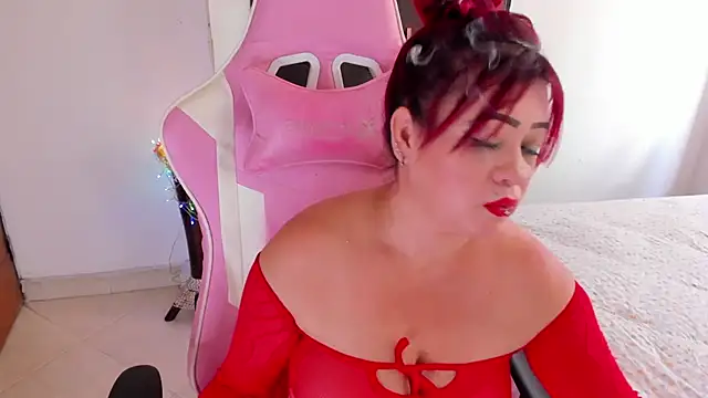 sexyhot 2024 online show from 12/18/24, 04:49