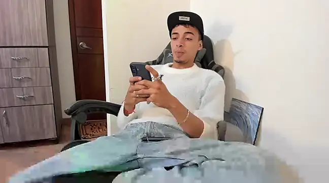 twink latino5 online show from 03/14/25, 03:37