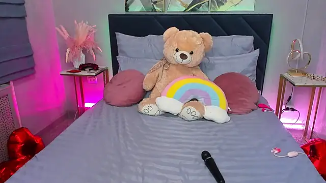 Curvy Dynamite  online show from 03/13/26, 01:12