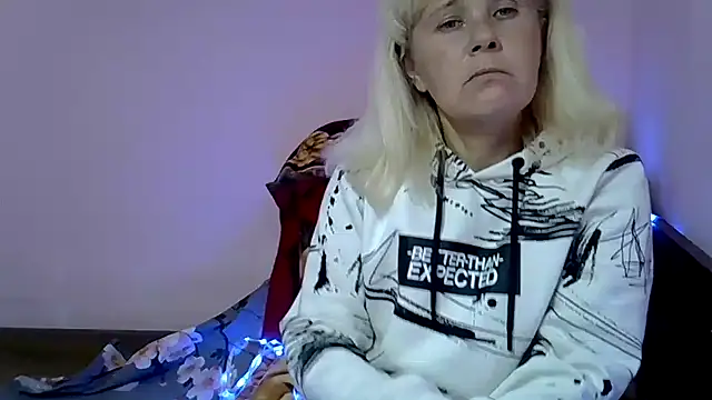 Snapshot of sakura_blonde chatting on 12/28/24, 09:19 sakura blonde online show from 12/28/24, 09:19