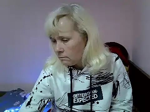 Snapshot of sakura_blonde chatting on 12/30/24, 02:30 sakura blonde online show from 12/30/24, 02:30