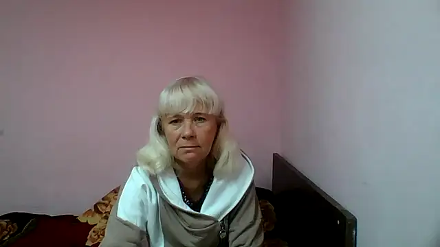 Snapshot of sakura_blonde chatting on 09/25/25, 06:39 sakura blonde online show from 09/25/25, 06:39