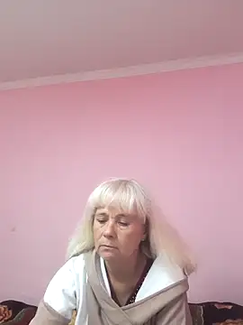 Snapshot of sakura_blonde chatting on 09/25/25, 06:44 sakura blonde online show from 09/25/25, 06:44