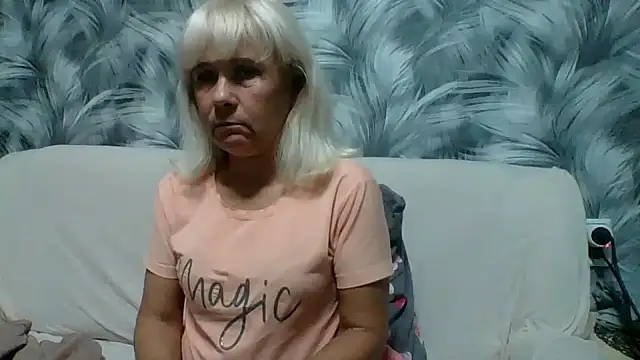 Snapshot of sakura_blonde chatting on 09/30/25, 05:40 sakura blonde online show from 09/30/25, 05:40