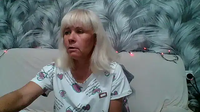 Snapshot of sakura_blonde chatting on 10/03/25, 09:39 sakura blonde online show from 10/03/25, 09:39