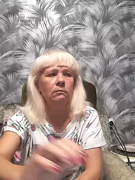 Snapshot of sakura_blonde chatting on 10/25/25, 03:47 sakura blonde online show from 10/25/25, 03:47