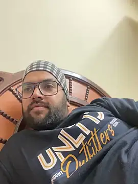 Arsh Loves Luv online show from 01/01/25, 06:38