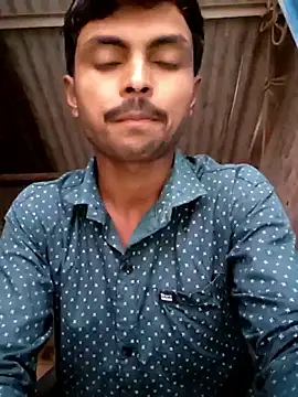 Snapshot of Suraj223kumar chatting on 09/24/25, 10:40 Suraj223kumar online show from 09/24/25, 10:40