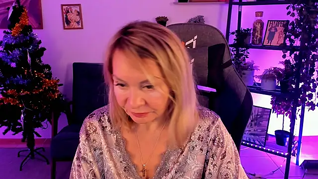 RosalindaFortuna online show from 12/27/24, 02:33