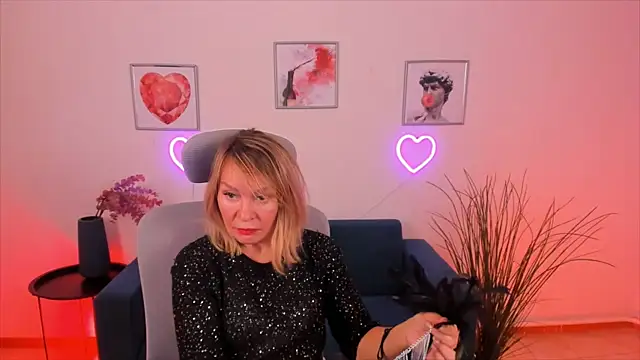 RosalindaFortuna online show from 12/30/24, 09:05