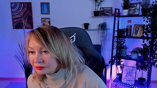 RosalindaFortuna online show from 01/05/25, 10:53