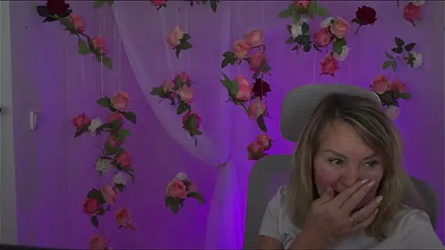 RosalindaFortuna online show from 01/08/25, 11:43