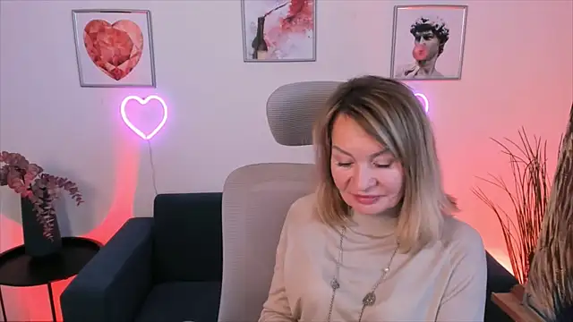 RosalindaFortuna online show from 01/09/25, 11:14