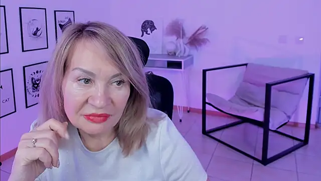 RosalindaFortuna online show from 01/21/25, 01:54