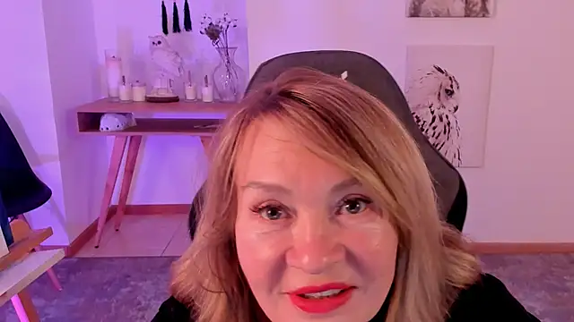 RosalindaFortuna online show from 02/19/25, 10:45