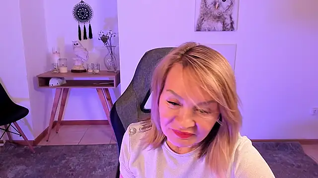 RosalindaFortuna online show from 02/25/25, 01:50