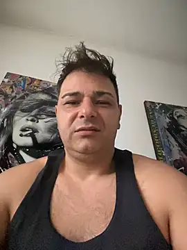 SecretlyDD online show from 02/18/25, 08:49