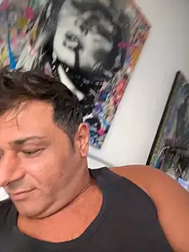 SecretlyDD online show from 03/18/25, 11:19