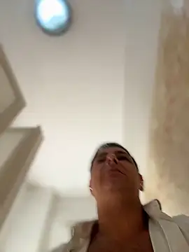 SecretlyDD online show from 11/12/25, 09:42