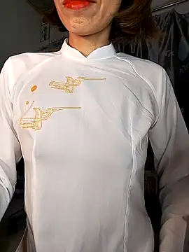 Lucy limon online show from 02/12/26, 07:53