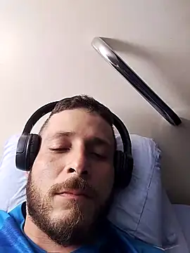 Snapshot of Away_Smit chatting on 03/10/26, 01:21 Away Smit online show from 03/10/26, 01:21