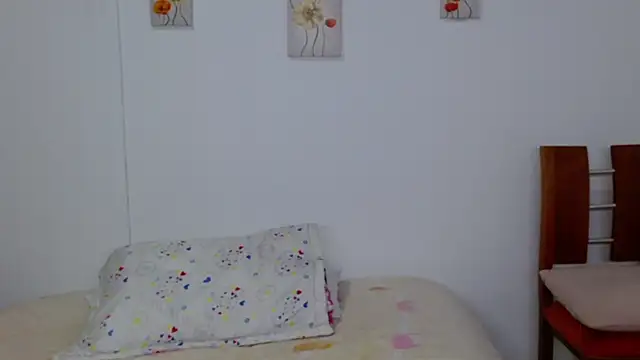 Snapshot of arianna_ros3 chatting on 07/21/26, 12:35 arianna ros3 online show from 07/21/26, 12:35