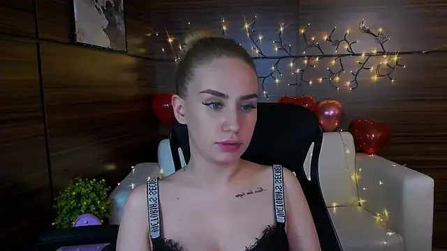 playful sophie online show from 03/04/25, 01:01