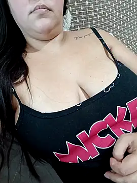 Paolaa hoot online show from 04/14/26, 06:36