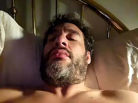 Snapshot of PNPdad6969 chatting on 01/14/25, 04:36 PNPdad6969 online show from 01/14/25, 04:36