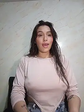 Snapshot of eriika_deep_ chatting on 05/25/26, 06:25 eriika deep online show from 05/25/26, 06:25