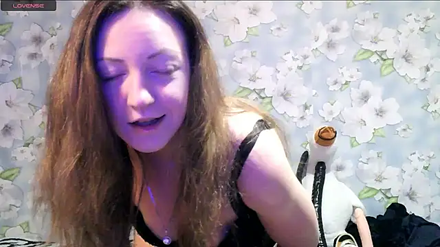 KattyLuuu online show from 02/09/25, 08:56