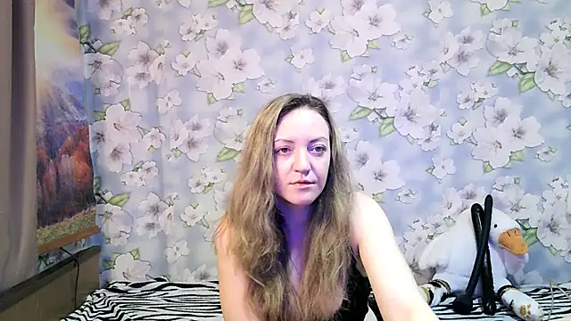 KattyLuuu online show from 10/04/25, 09:02