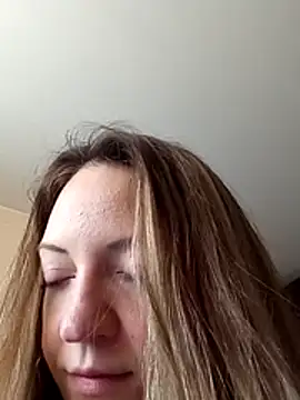 KattyLuuu online show from 02/05/26, 10:42