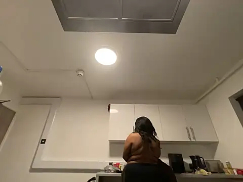 LavenderBuxton online show from 02/13/25, 06:16