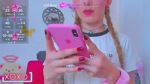 Snapshot of GabbyHills chatting on 10/11/25, 05:11 GabbyHills online show from 10/11/25, 05:11