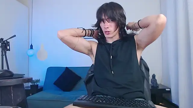 Snapshot of andreey50 chatting on 02/08/25, 11:02 andreey50 online show from 02/08/25, 11:02