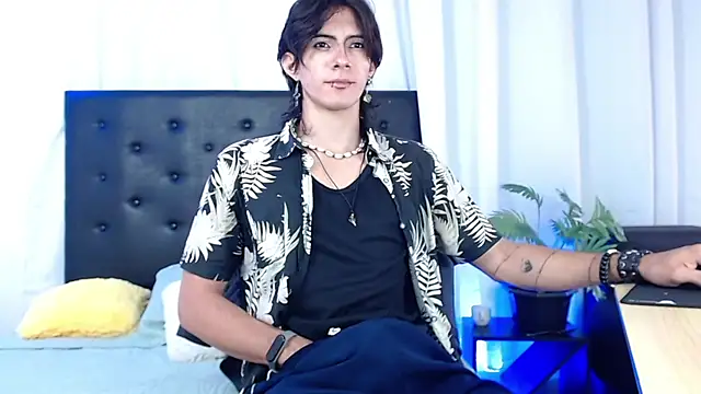 Snapshot of andreey50 chatting on 11/28/25, 01:25 andreey50 online show from 11/28/25, 01:25