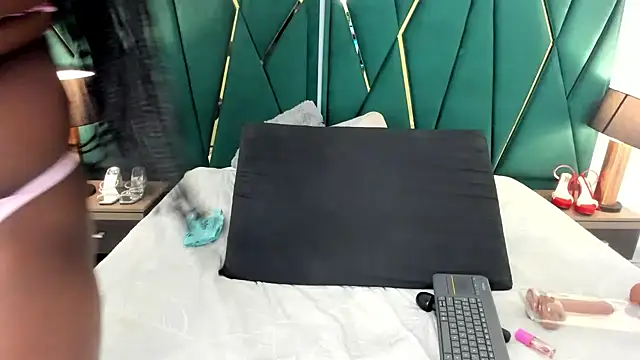 Tamara Myller online show from 09/22/25, 12:18