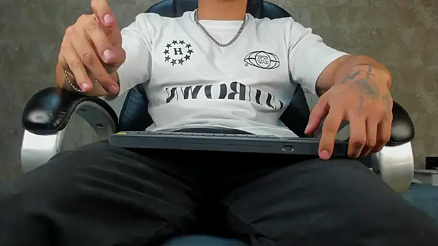 jeicob gagnon online show from 09/14/25, 12:21