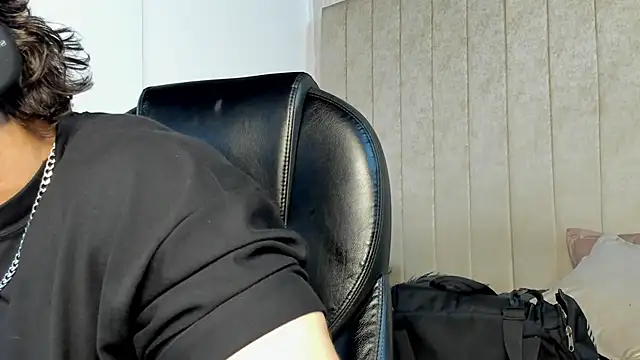 jeicob gagnon online show from 10/12/25, 08:46