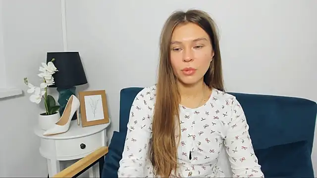 CamilaAmazing online show from 10/30/25, 07:21