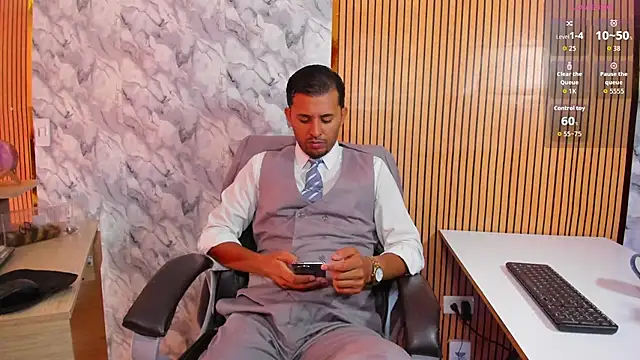 Hideintheoffice online show from 04/01/26, 01:12