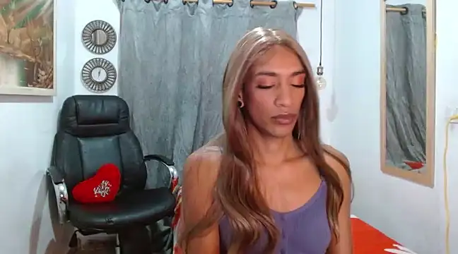 Dannacamilsaenz online show from 02/08/25, 11:44