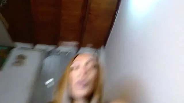 Dannacamilsaenz online show from 12/03/25, 04:38