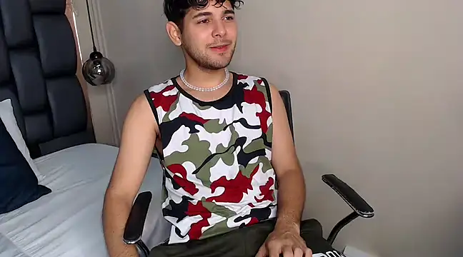 Samir bear online show from 12/28/24, 12:45