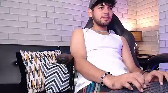 Samir bear online show from 02/18/25, 12:28