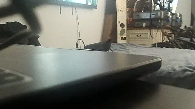 Snapshot of teek1234_1 chatting on 10/18/25, 04:04 teek1234 1 online show from 10/18/25, 04:04